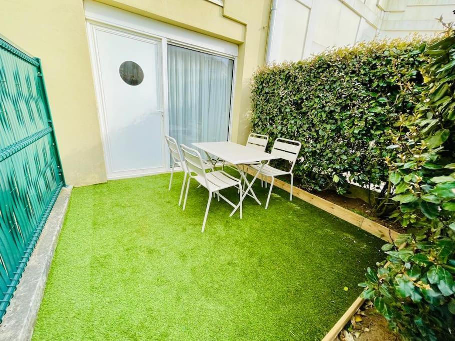 Ferienwohnung Le Bel Iris - Acces Direct Plage Châtelaillon-Plage Exterior foto